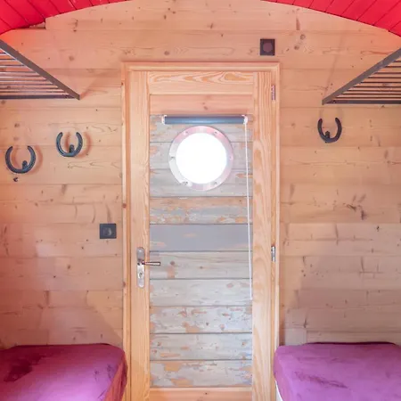 Wagon Des Freytisses Camping